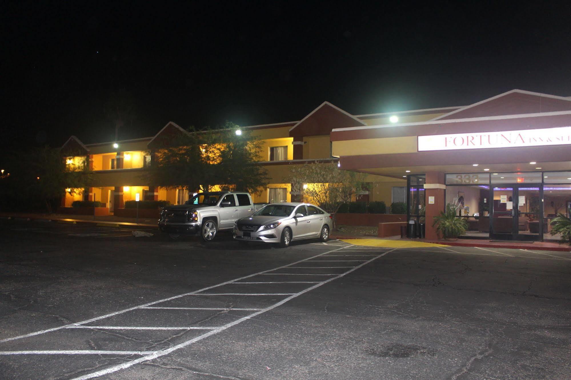Fortuna Inn And Suites Tucson Exterior foto